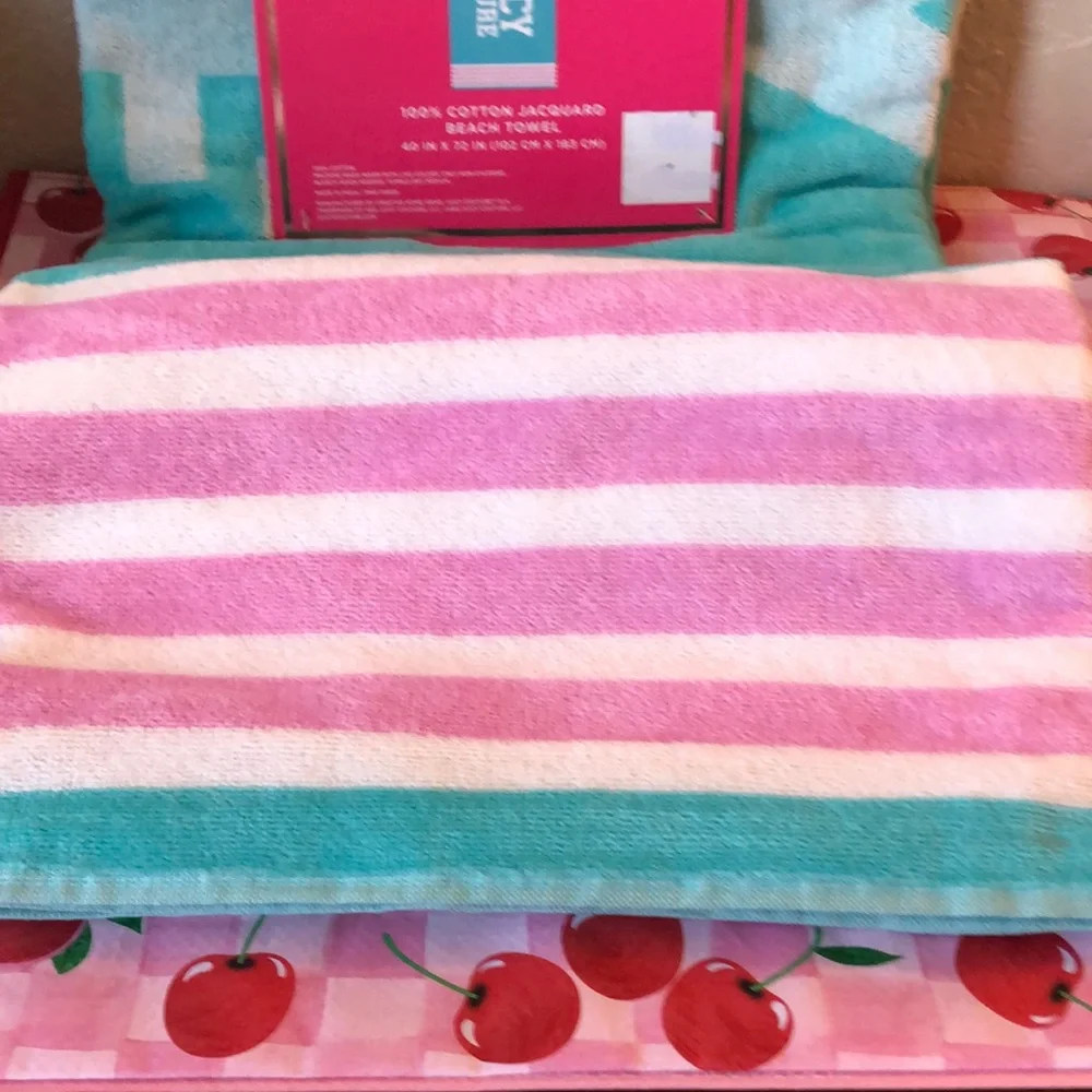 NWT Juicy Couture Beach Towel